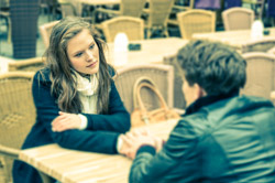 couple-at-table